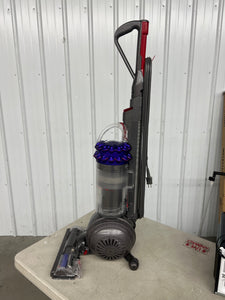 Dyson Slim Ball, Multi floor Animal Upright Vacuum!! USED, VERY CLEAN(TESTED WORKS GREAT)!!