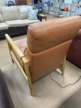 Amada 27.5" Wide Power Standard Recliner! (BRAND NEW - MINOR SHIPPING DEFECT!)