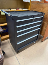 Lockable 5-drawer rolling tool storage chest! (NEW & ASSEMBLED!)