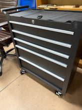 Lockable 5-drawer rolling tool storage chest! (NEW & ASSEMBLED!)