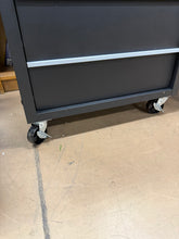 Lockable 5-drawer rolling tool storage chest! (NEW & ASSEMBLED!)