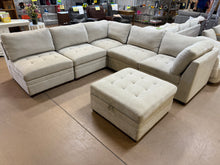 Thomasville Tisdale Modular Sectional 6-piece, Beige with Storage Ottoman! (BRAND NEW & ASSEMBLED)
