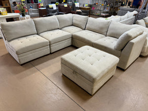 Thomasville Tisdale Modular Sectional 6-piece, Beige with Storage Ottoman! (BRAND NEW & ASSEMBLED)