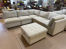 Thomasville Tisdale Modular Sectional 6-piece, Beige with Storage Ottoman! (BRAND NEW & ASSEMBLED)