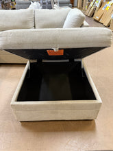 Thomasville Tisdale Modular Sectional 6-piece, Beige with Storage Ottoman! (BRAND NEW & ASSEMBLED)