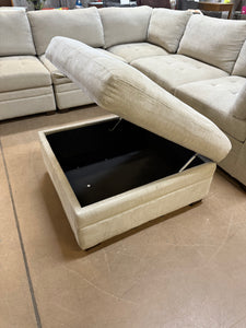 Thomasville Tisdale Modular Sectional 6-piece, Beige with Storage Ottoman! (BRAND NEW & ASSEMBLED)