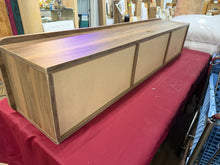 63” FLOATING TV STAND / WALL-MOUNT MEDIA CONSOLE!
NEW & ASSEMBLED – MINOR SCRATCHES – SEE PHOTOS!