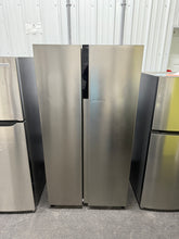 Frigidaire 21.4-cu ft Counter-Depth Side-by-Side Refrigerator ( Fingerprint-Resistant Stainless Look )!! BRAND NEW (MINOR TAPE RESIDUE ON DOOR & MINOR DENTS)!!