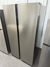 Frigidaire 21.4-cu ft Counter-Depth Side-by-Side Refrigerator ( Fingerprint-Resistant Stainless Look )!! BRAND NEW (MINOR TAPE RESIDUE ON DOOR & MINOR DENTS)!!