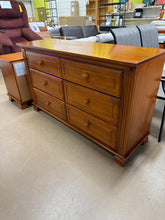 Brown Solid Wood 6 Drawer Dresser! (USED)
