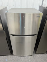 Frigidaire 30 in. 18.3 cu. ft. Top Freezer Refrigerator, Garage Ready, Stainless Steel