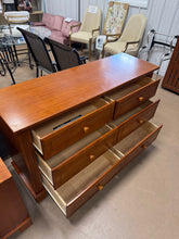 Brown Solid Wood 6 Drawer Dresser! (USED)
