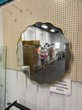 36” Wavy Round Wall Mirror (BRAND NEW)