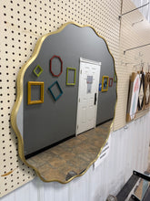 36” Wavy Round Wall Mirror (BRAND NEW)