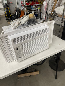 Midea 5,000 BTU 150 Sq ft Window Air Conditioner, WHITE! (NEW)