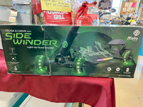 Melo SideWinder Kick Scooter - Green: Steel & Aluminum Frame, Lights Up! (NEW IN BOX)