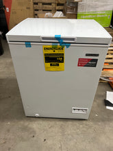Frigidaire 5.0 Cu. ft. Chest Freezer, White!! NEW OUT OF BOX(MINOR DENTS FROM SHIPPING)!!