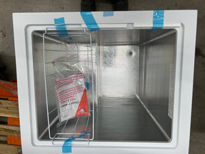 Frigidaire 5.0 Cu. ft. Chest Freezer, White!! NEW OUT OF BOX(MINOR DENTS FROM SHIPPING)!!