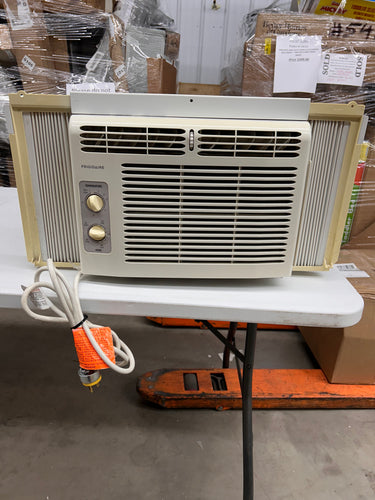 Frigidaire 5,000 BTU Knob Window Air Conditioner! (USED - CLEAN!)
