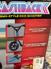 Razor Flashback Kick Scooter! (NEW IN BOX!)