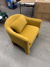 This gorgeous Linaria Fully Upholstered Velvet Accent Chair- new