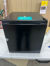 Hisense 1.6 Cu. ft. Single Door Mini Fridge, Black- NEW OUT OF BOX!!!! (Minor Dent from Shipping)