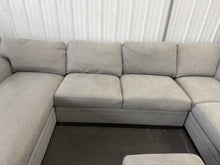 Thomasville Langdon Fabric Sectional with Chaise and Storage Ottoman, Gray!! (DEPARTMENT STORE RETURN! - PHOTOS SHOWNH