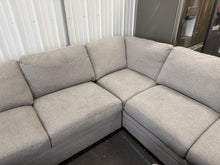 Thomasville Langdon Fabric Sectional with Chaise and Storage Ottoman, Gray!! (DEPARTMENT STORE RETURN! - PHOTOS SHOWNH