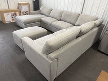 Thomasville Langdon Fabric Sectional with Chaise and Storage Ottoman, Gray!! (DEPARTMENT STORE RETURN! - PHOTOS SHOWNH