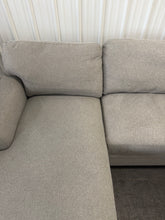 Thomasville Langdon Fabric Sectional with Chaise and Storage Ottoman, Gray!! (DEPARTMENT STORE RETURN! - PHOTOS SHOWNH