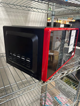 Mainstays 0.7 Cu ft Capacity Countertop Microwave Oven, Red