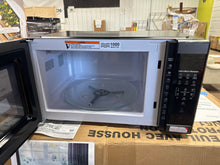 Hamilton Beach 1.1 cu ft CounterTop Microwave Oven, 1000 Watts, Black Stainless Steel