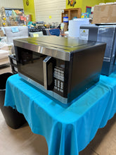 Hamilton Beach 1.6 Cu. ft. Digital Microwave Oven, Stainless Steel!

-Brand new