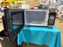 Hamilton Beach 1.6 Cu. ft. Digital Microwave Oven, Stainless Steel!

-Brand new