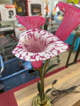 23.5” Hand Blown Glass 3 Calla Lily Accent Lamp – Pink/Purple! (BRAND NEW OUT OF BOX)