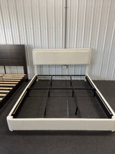 KING SIZE CREAM BOUCLÉ UPHOLSTERED PLATFORM BED WITH ADJUSTABLE HEADBOARD!! (BRAND NEW &amp; ASSEMBLED!) 🔥