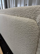 KING SIZE CREAM BOUCLÉ UPHOLSTERED PLATFORM BED WITH ADJUSTABLE HEADBOARD!! (BRAND NEW &amp; ASSEMBLED!) 🔥