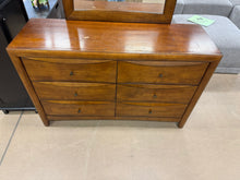 SALVAGE SPECIAL!! 6-DRAWER WOOD-FINISH DRESSER WITH LARGE MATCHING MIRROR!! 🔥