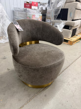 TOV AUSTIN LUXURY SWIVEL ACCENT CHAIR WITH GOLD BASE!! 🔥 (BRAND NEW OUT OF BOX!)