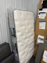BEAUTYREST 12” BR800 MEDIUM TWIN SIZE MATTRESS!! (BRAND NEW IN PLASTIC!) 🔥🛏️