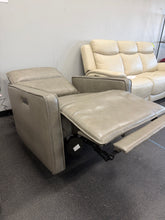 HENRENDON KEIRA LEATHER ZERO GRAVITY POWER RECLINER WITH POWER HEADREST!! 🔥 (BRAND NEW!!)