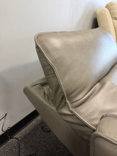 HENRENDON KEIRA LEATHER ZERO GRAVITY POWER RECLINER WITH POWER HEADREST!! 🔥 (BRAND NEW!!)