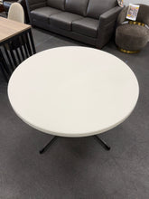 LIFETIME 48” ROUND FOLD-IN-HALF TABLE!! (BRAND NEW OUT OF BOX!) 🔥