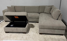 Thomasville Walsen Sectional with Storage Ottoman-new