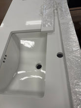 Beckett 60 in. W x 22 in. D Double Bath Vanity in White with Cultured Marble Vanity Top in White with White Basins- NEW