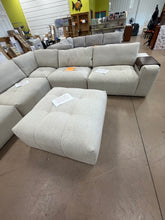 Aiden and Ivy Paige modular 6 piece Sectional- no shipping - new
