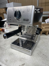 De'Longhi 15 Bar Pump Espresso Machine, 9.6 x 7.2 x 11.9 inches,Stainless Steel- Like New, Very Clean and Works Great!