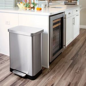 Qualiazero 20 Gallon Trash Can, Stainless Steel Step On Kitchen Trash Can, Stainless Steel!  -Brand new in the box